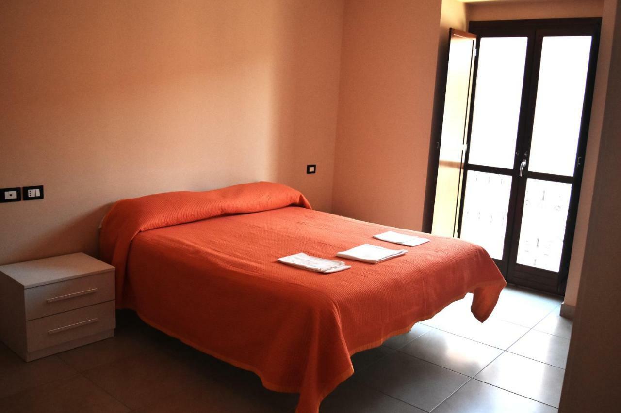 Palazzo Camelot, 19 Via Nazionale Appartement San Demetrio ne' Vestini Buitenkant foto